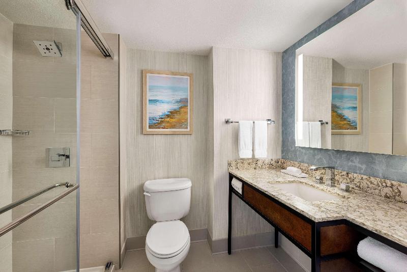 Hilton Garden Inn Carlsbad Beach image