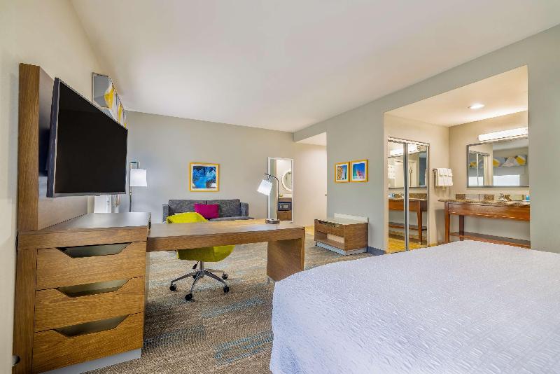 Hampton Inn & Suites Brenham image