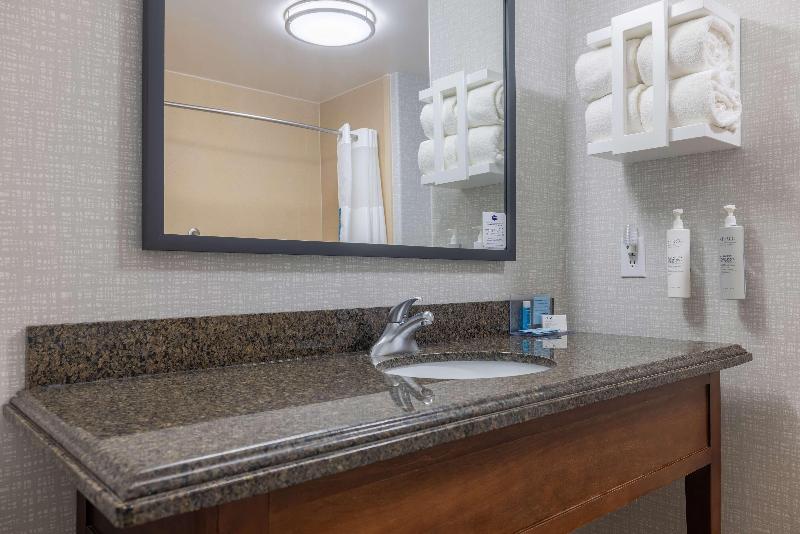 Hampton Inn & Suites Brenham image