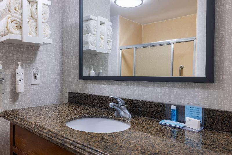 Hampton Inn & Suites Brenham image