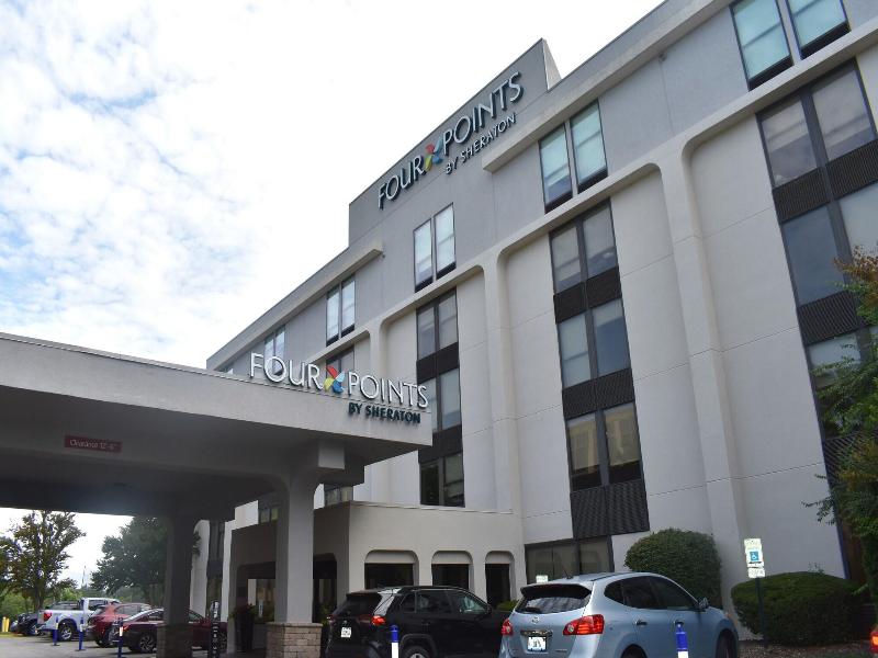 Four Points by Sheraton Chicago Westchester Oak image
