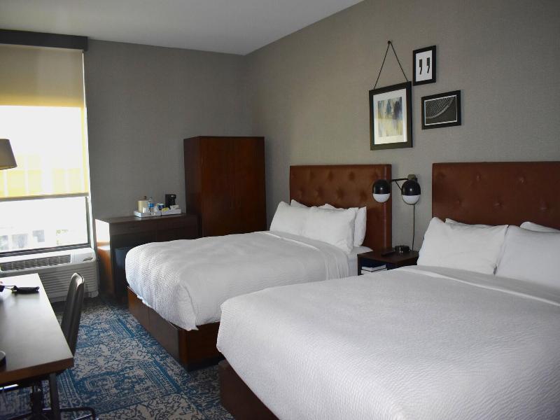 Four Points by Sheraton Chicago Westchester Oak image