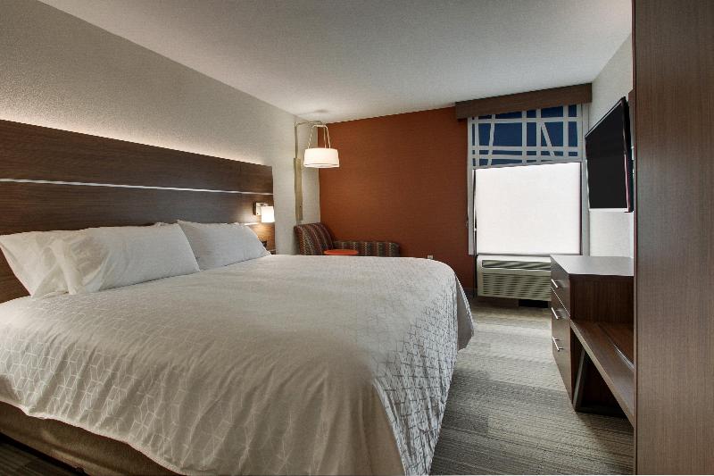 Holiday Inn Express Voorhees - Mt. Laurel photo 10