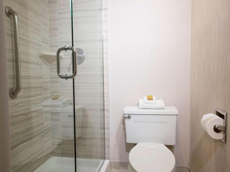 DoubleTree by Hilton Denver - Aurora image