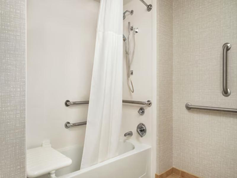 Hampton Inn & Suites Exeter image