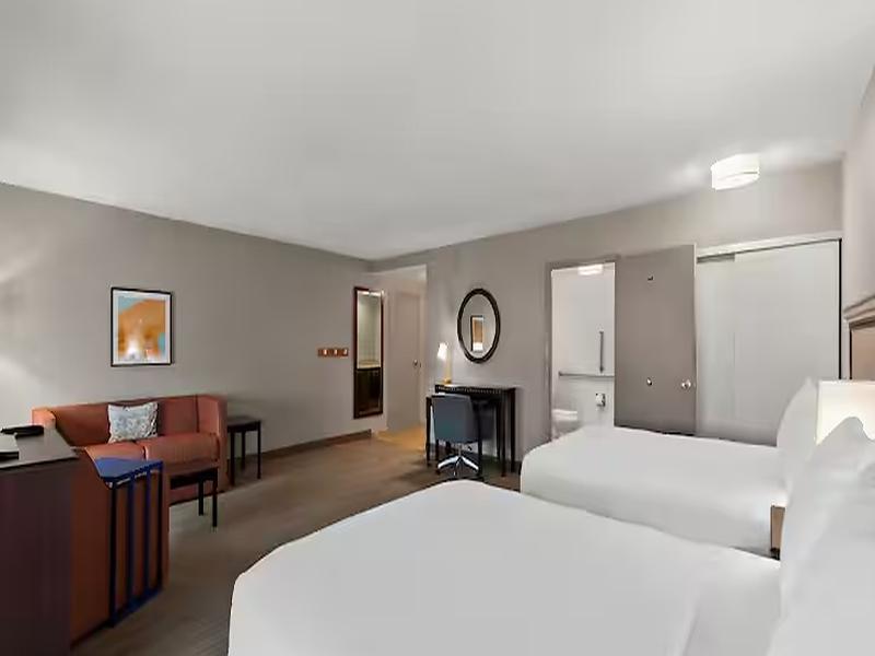 Hampton Inn & Suites Mt. Vernon Belvoir Alexandria image