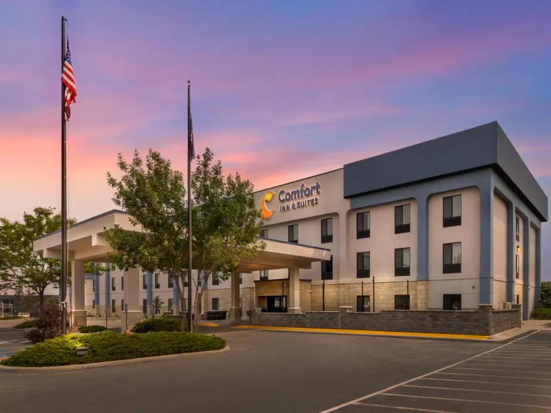 Comfort Inn & Suites Rapid City Near Mt Rushmore image