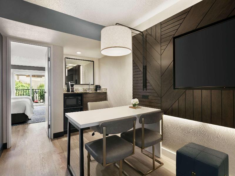 Embassy Suites by Hilton Los Angeles Downey image