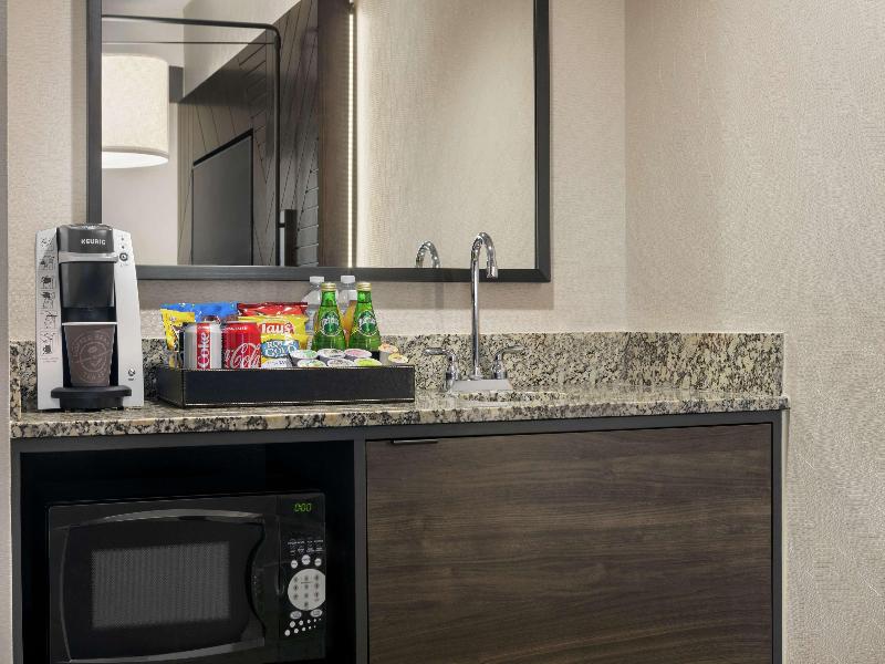 Embassy Suites by Hilton Los Angeles Downey image