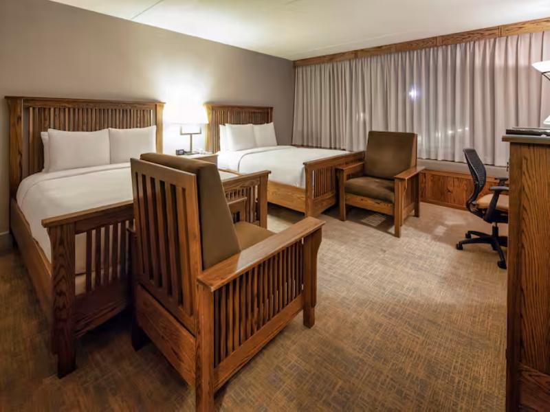 DoubleTree by Hilton Libertyville - Mundelein image