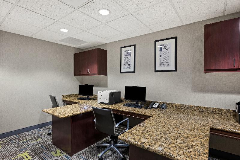 Hampton Inn & Suites Poughkeepsie image