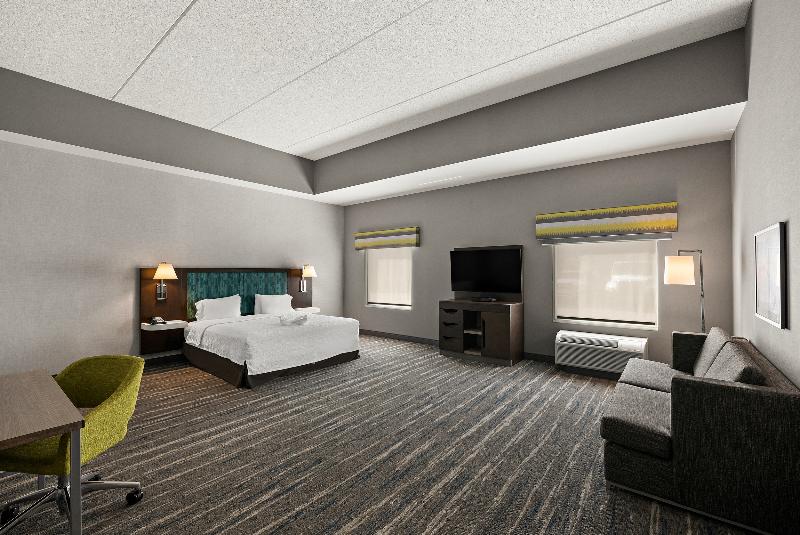 Hampton Inn & Suites Poughkeepsie image