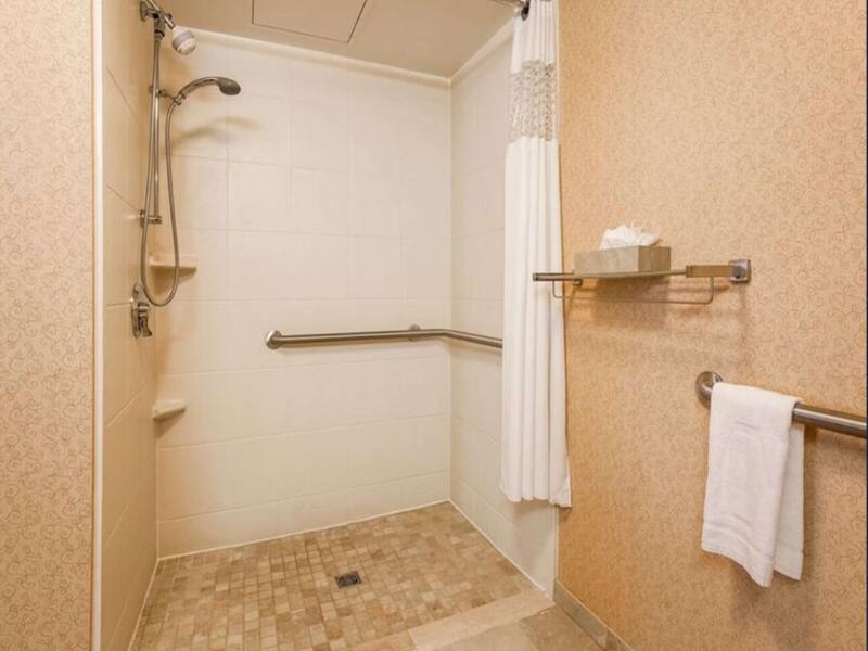 Hampton Inn & Suites Poughkeepsie image