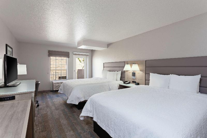 Hampton Inn & Suites Hermosa Beach image