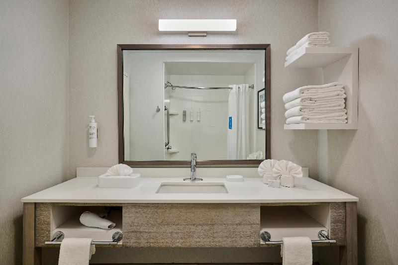 Hampton Inn & Suites Hermosa Beach image