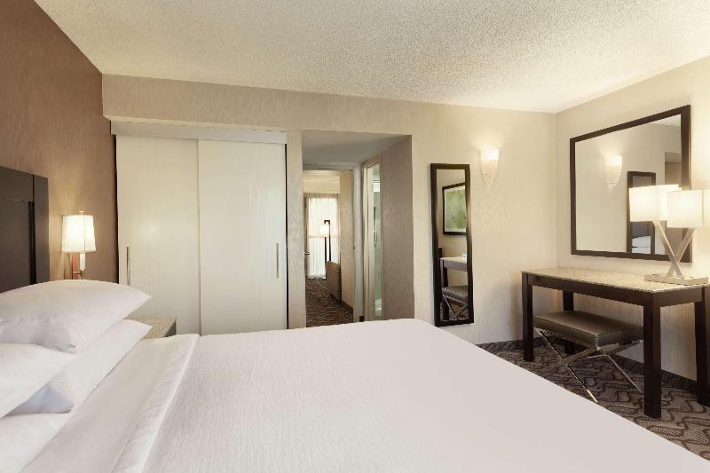Hotel Embassy Suites by Hilton Arcadia Pasadena Area