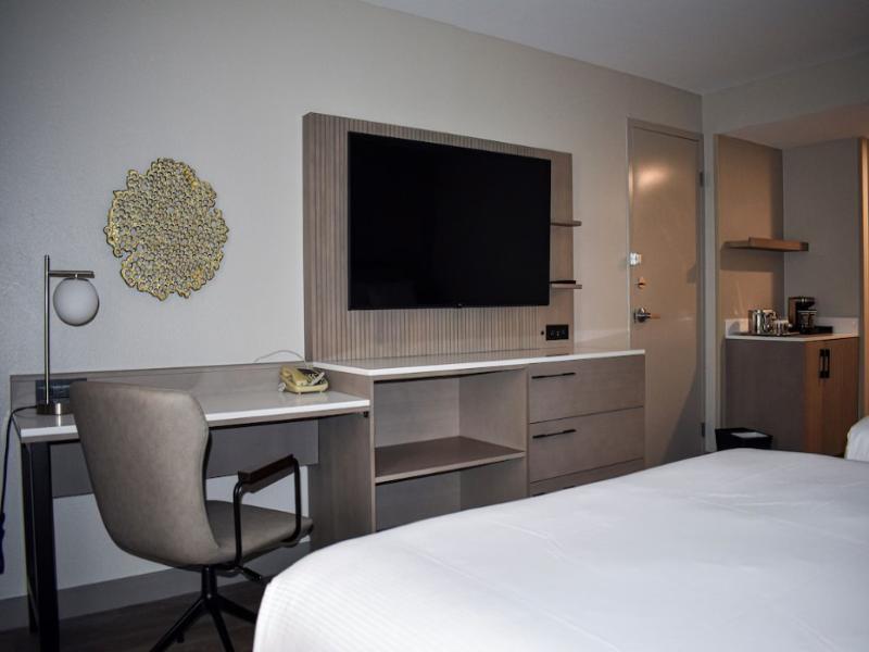 DoubleTree by Hilton Chicago - Oak Brook image