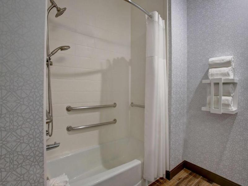 Hampton Inn & Suites Dallas DeSoto image