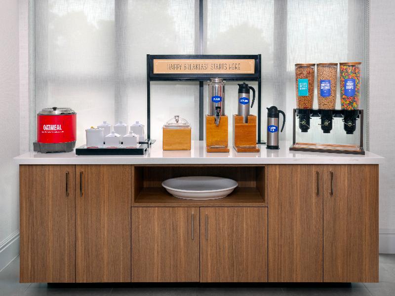 Hampton Inn South Plainfield-Piscataway image