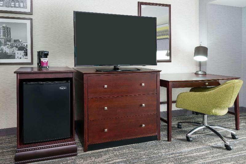 Hampton Inn South Plainfield-Piscataway image