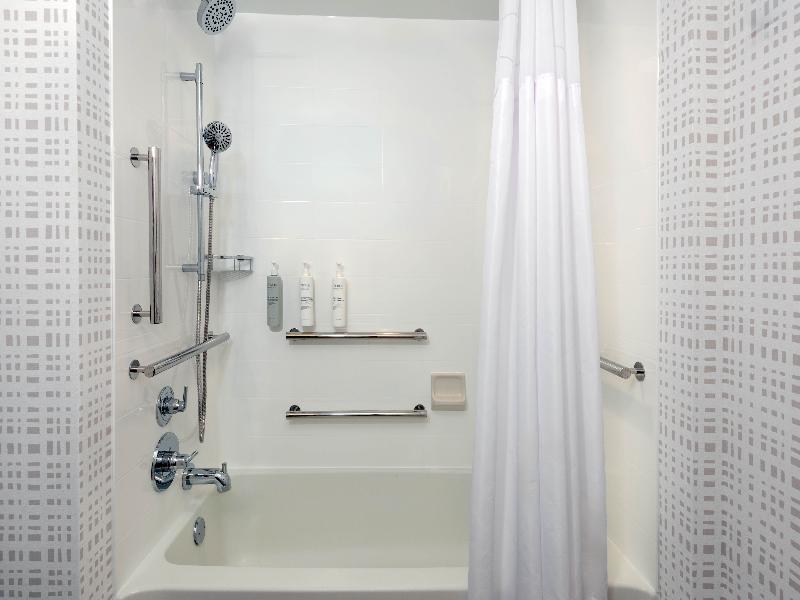 Hampton Inn South Plainfield-Piscataway image