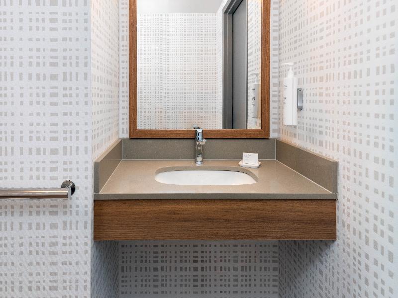 Hampton Inn South Plainfield-Piscataway image