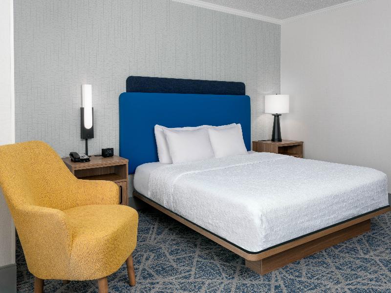 Hampton Inn South Plainfield-Piscataway image