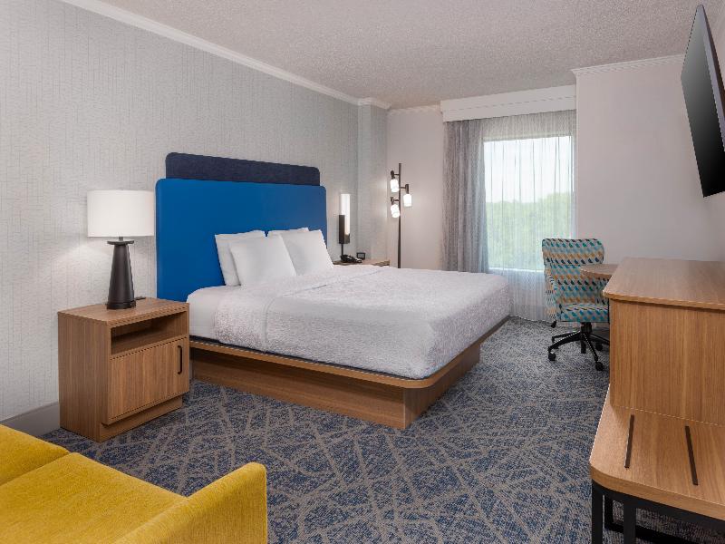 Hampton Inn South Plainfield-Piscataway image