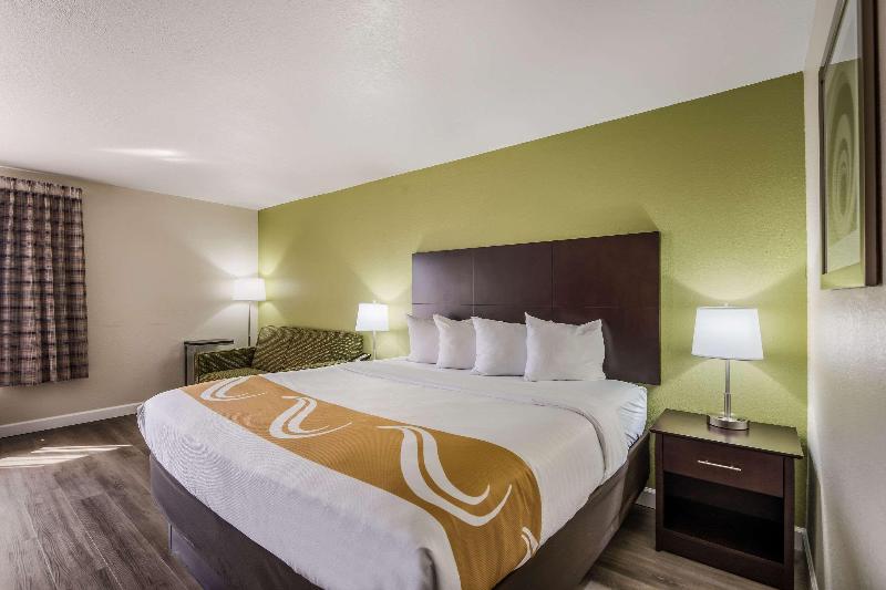 Quality Inn & Suites Quincy - Downtown image