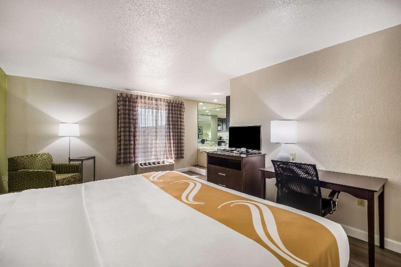 Quality Inn & Suites Quincy - Downtown image