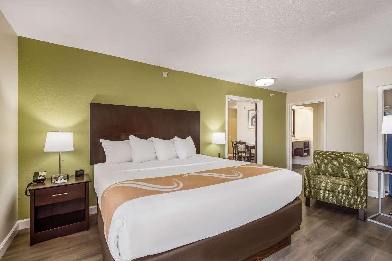 Quality Inn & Suites Quincy - Downtown image