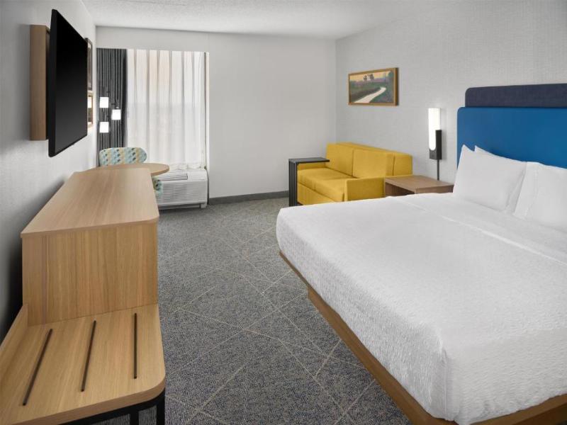Hampton Inn Chicago/Carol Stream (Wheaton Area) image