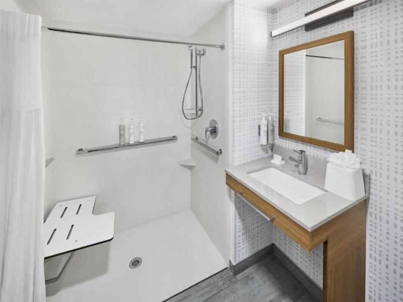 Hampton Inn Chicago/Carol Stream (Wheaton Area) image