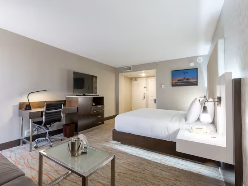 DoubleTree by Hilton Dallas - Richardson image