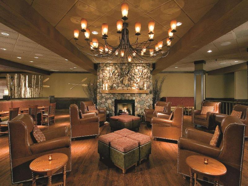 Doubletree Hilton Hotel Chicago Arlington Heights image
