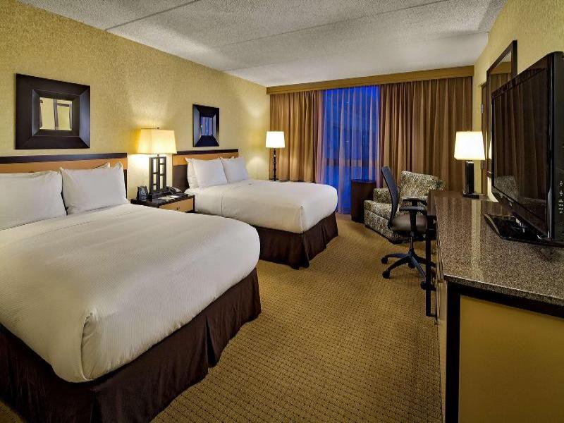 Doubletree Hilton Hotel Chicago Arlington Heights image