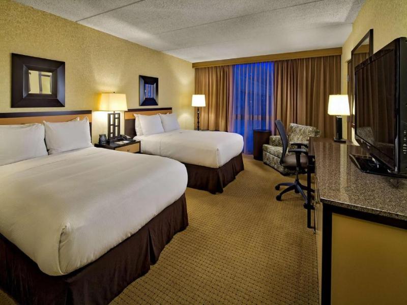 Doubletree Hilton Hotel Chicago Arlington Heights image