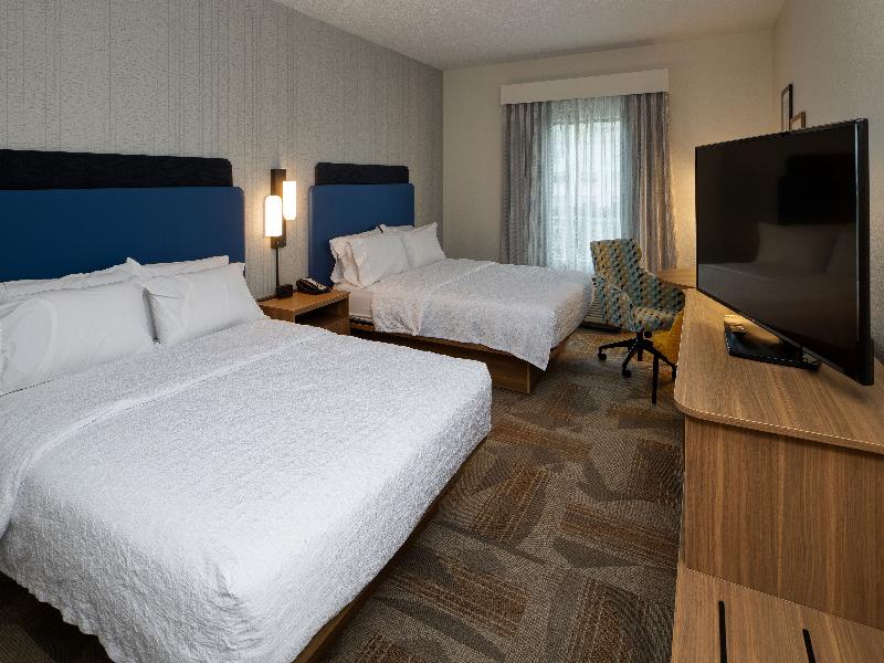 Hampton Inn Tomah 3