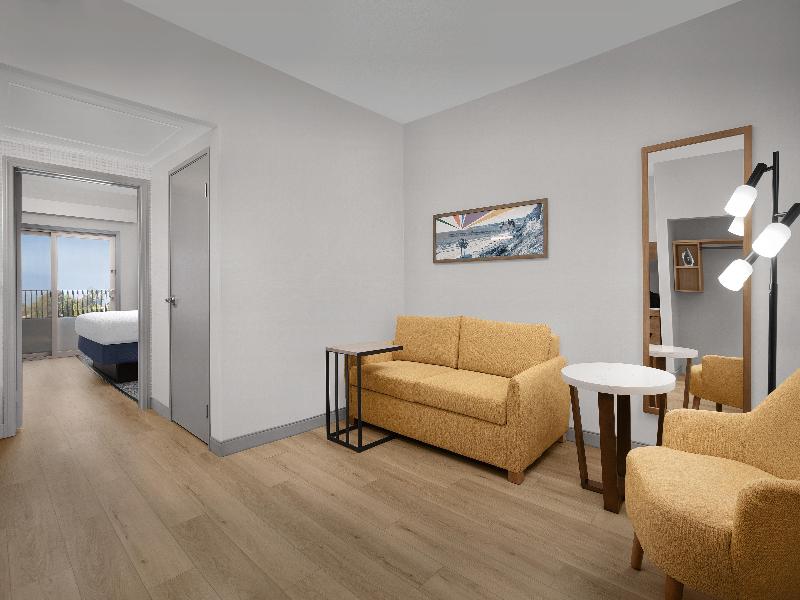 Hampton Inn & Suites San Clemente image