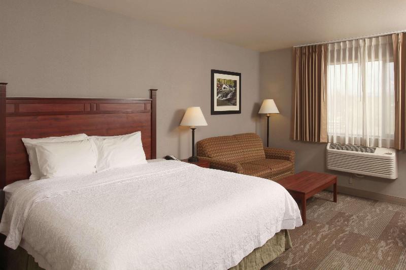 Hampton Inn Kalispell image