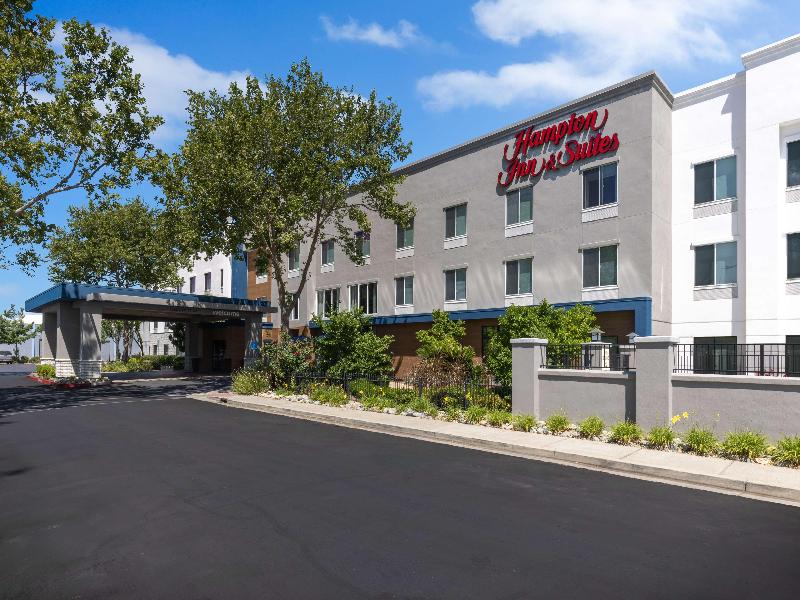 Hampton Inn & Suites Yuba City image