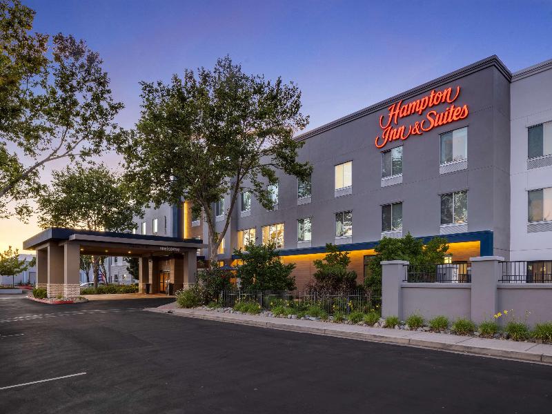 Hampton Inn & Suites Yuba City image