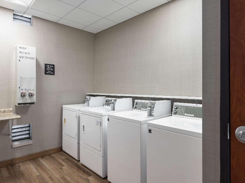 Hampton Inn & Suites Yuba City image