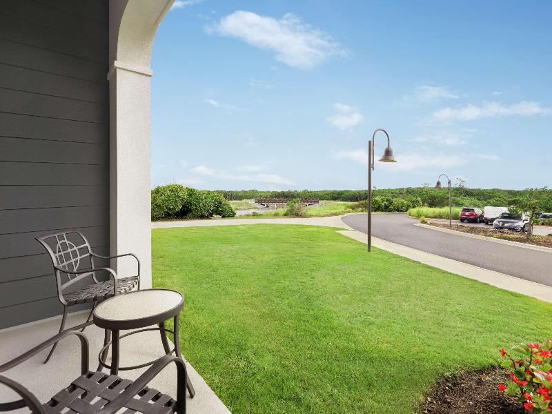 Hampton Inn & Suites Outer Banks/Corolla image