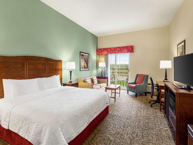 Hampton Inn & Suites Outer Banks/Corolla image