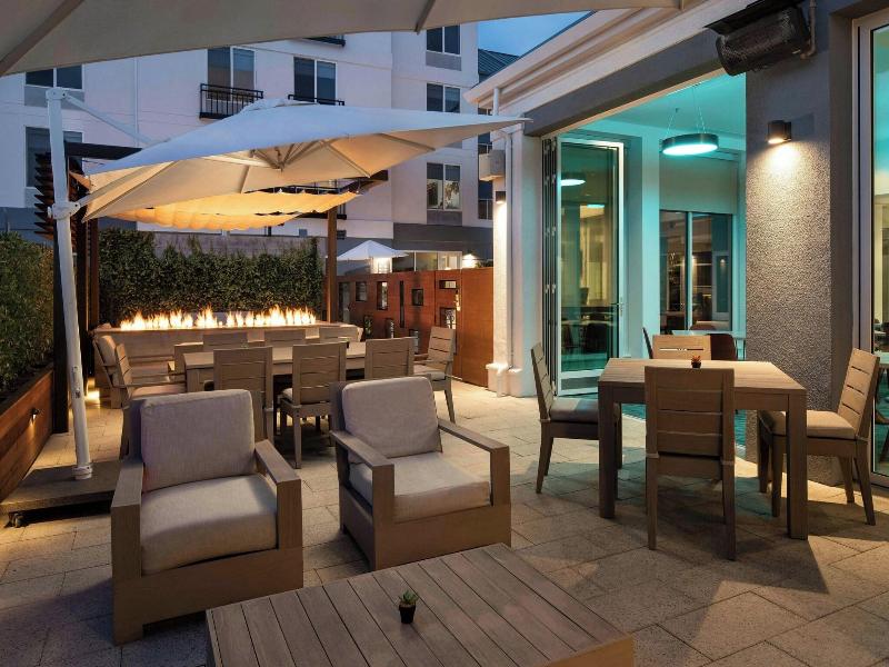 Aloft Mountain View image