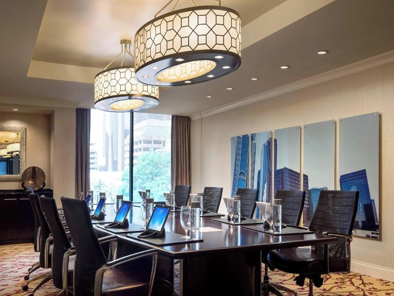 Dallas Marriott Downtown image