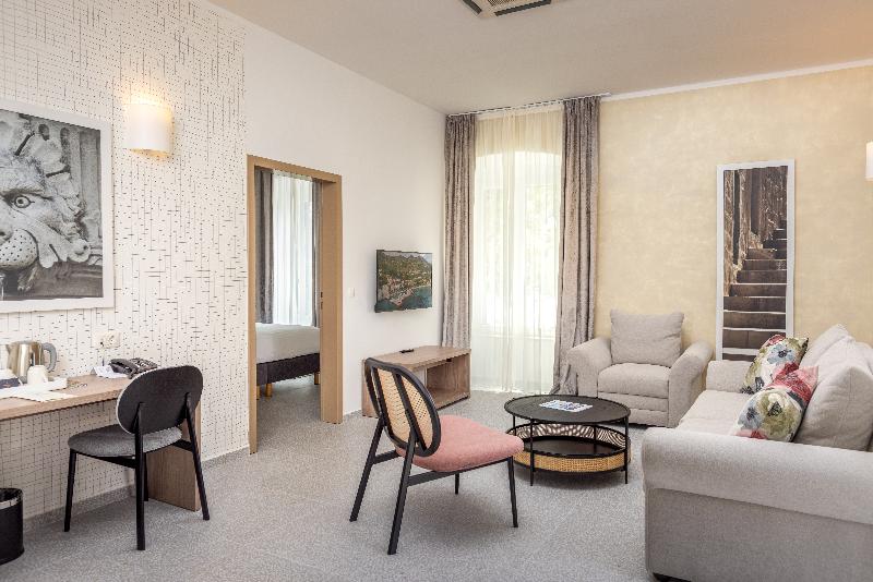 Mlini Hotel