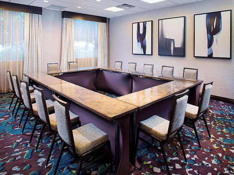 Dallas Marriott Suites Medical/Market Center image