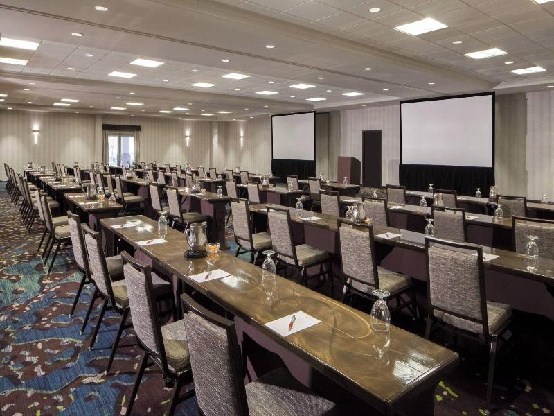 Dallas Marriott Suites Medical/Market Center image